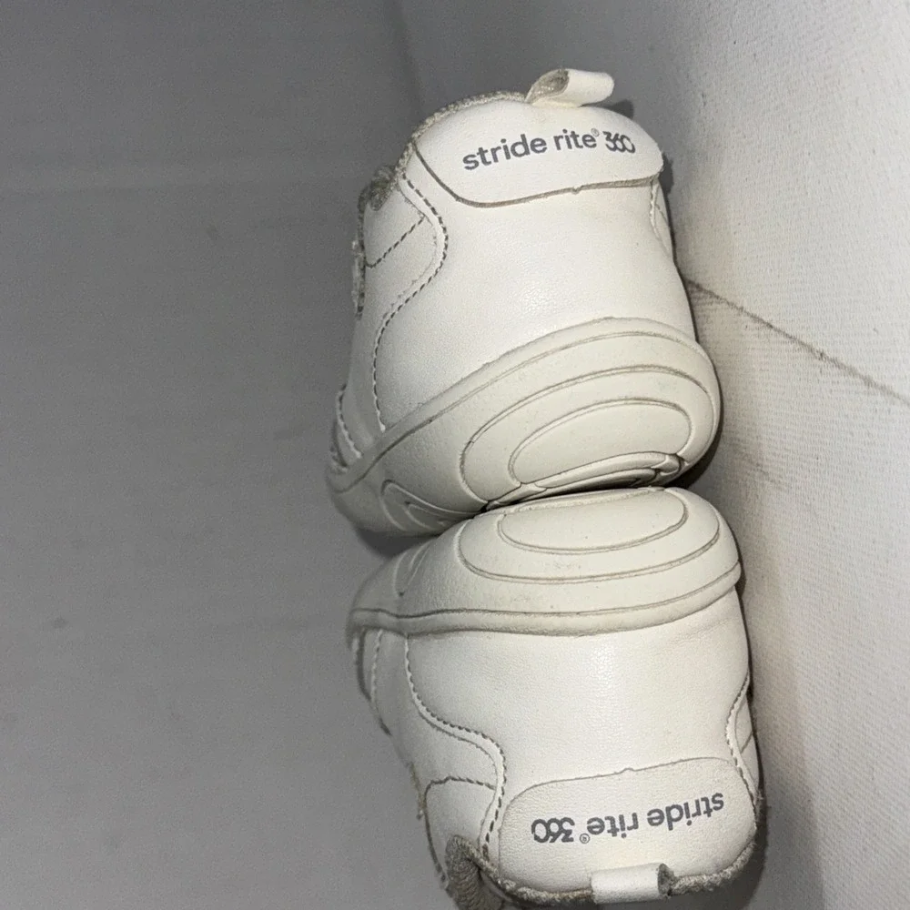Stride Rite 360 Taye 2.0 Toddler Shoes –‎ Size 4M – White – APMA Approved – Used